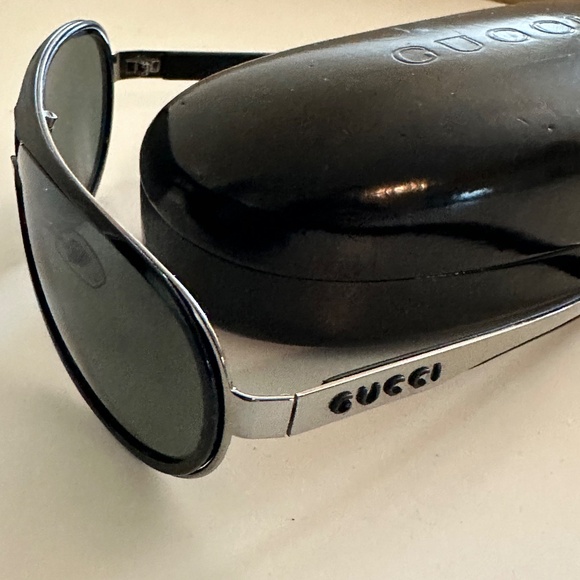 Vintage Gucci Aviator Sunglasses – Early 2000s with Original Case - Picture 9 of 11